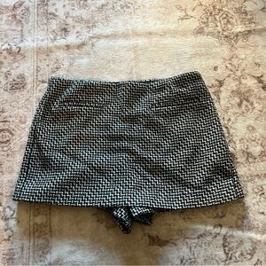 Zara Black and White High Waist Skort